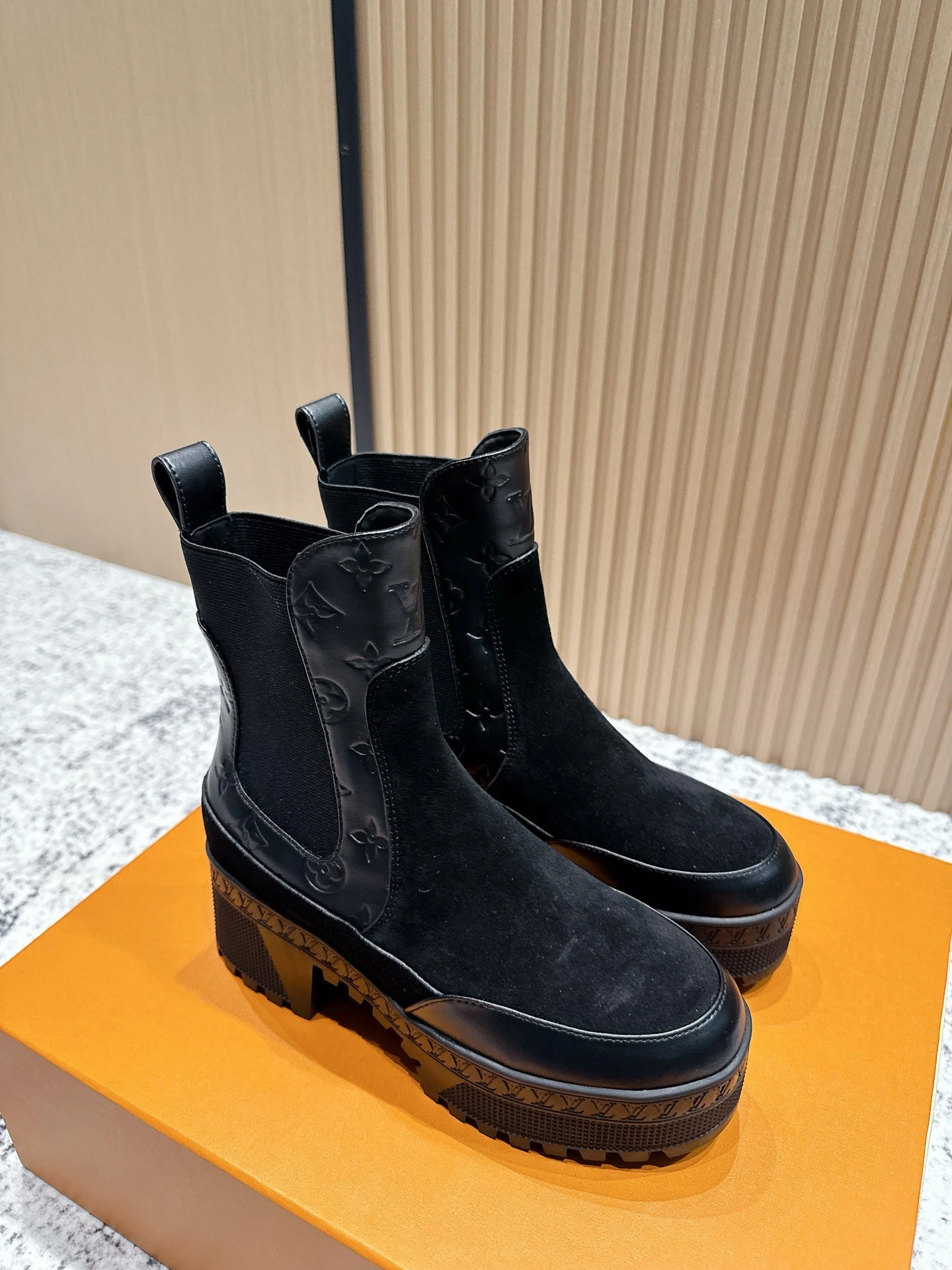 COCO-- 8V 1AC7W0 cowhide Heel height ：7cm Waterproof：3.5cm item:E-X362J2922